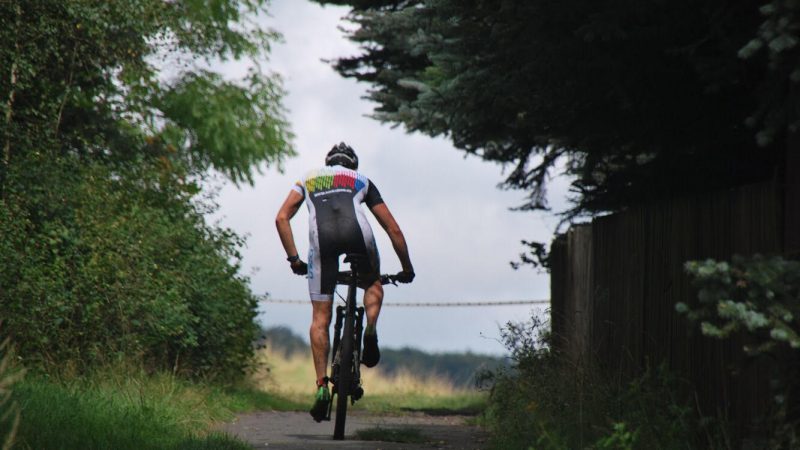 Xavier Jové sufre en el Xterra Zittau (GER)